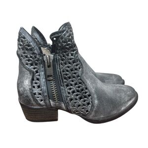 Corral Circle G Gray Shortie Ankle Booties 6.5M